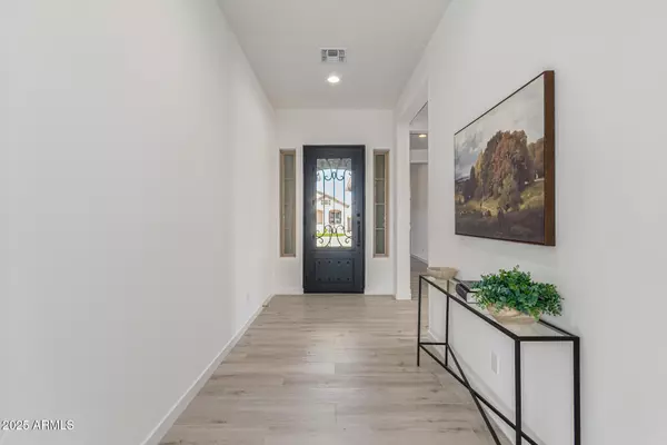 Mesa, AZ 85213,2565 E VIRGINIA Circle