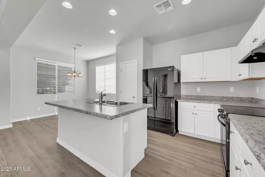 935 E AGUA FRIA Lane, Avondale, AZ 85323