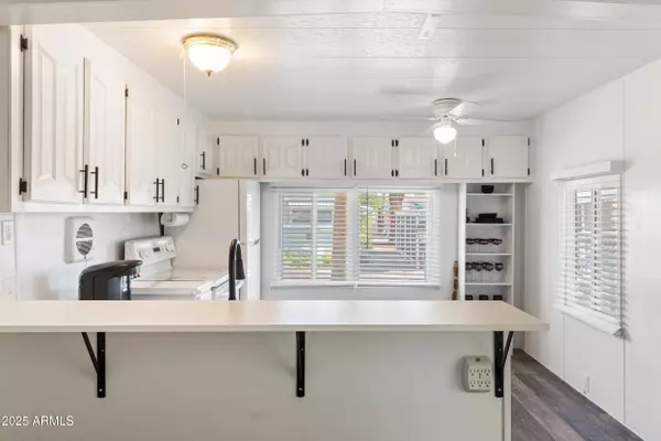 Mesa, AZ 85202,701 S DOBSON Road #357