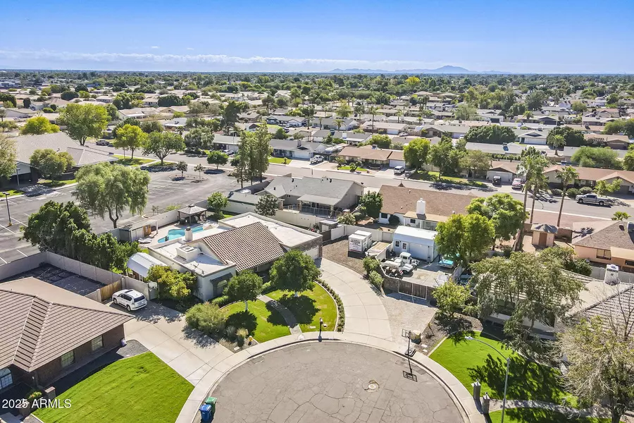 2217 N HUNT Circle, Mesa, AZ 85203