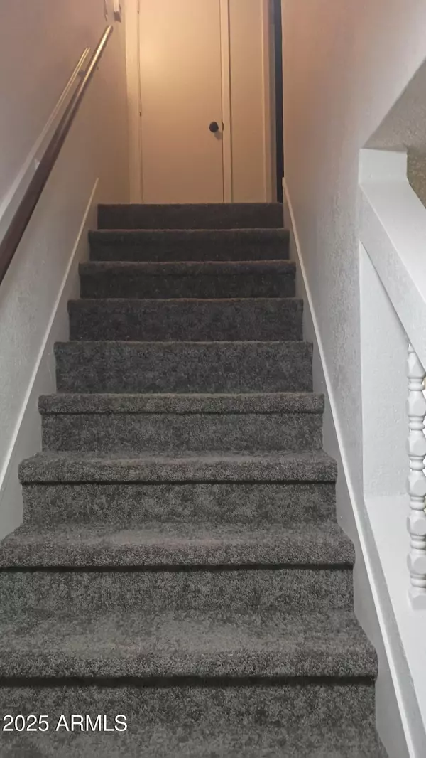 Phoenix, AZ 85032,2437 E TRACY Lane #2