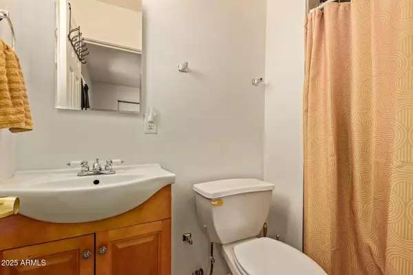 Phoenix, AZ 85051,2922 W DIANA Avenue