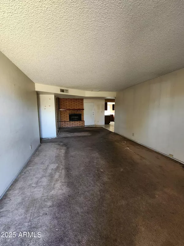 Phoenix, AZ 85051,4149 W STATE Avenue