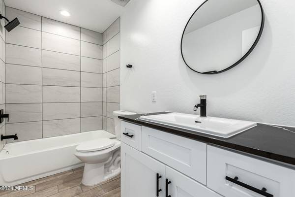 Mesa, AZ 85207,150 N 88TH Place #B