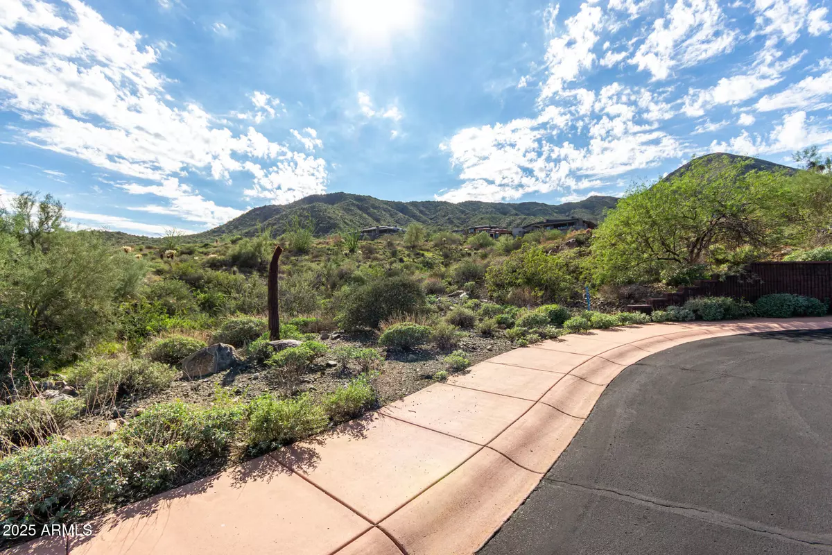 Fountain Hills, AZ 85268,14235 E LONE WOLF Trail #114