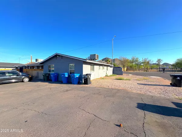 Phoenix, AZ 85020,513 E Hatcher Road #9