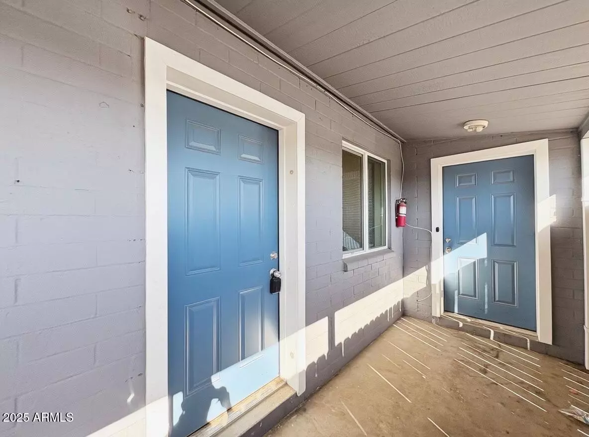 Phoenix, AZ 85020,513 E Hatcher Road #9