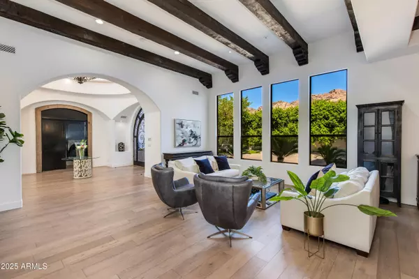 Phoenix, AZ 85018,4725 N LAUNFAL Avenue