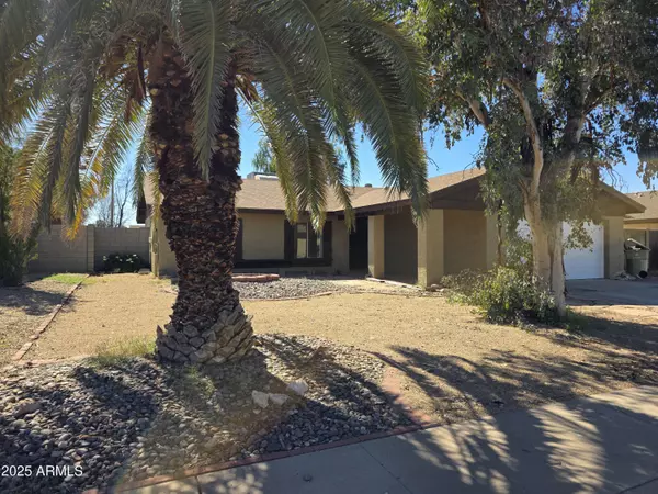 6037 W ZOE ELLA Way, Glendale, AZ 85306