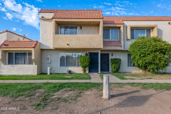 4864 W ROSE Lane, Glendale, AZ 85301