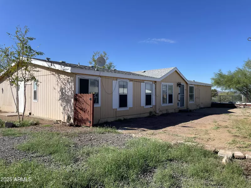 1060 S WESTERN Avenue, Superior, AZ 85173