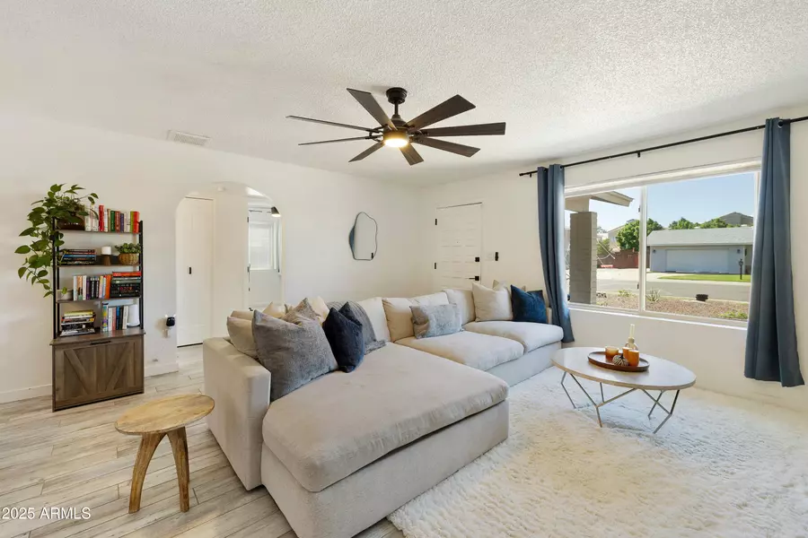 18821 N 17TH Avenue, Phoenix, AZ 85027
