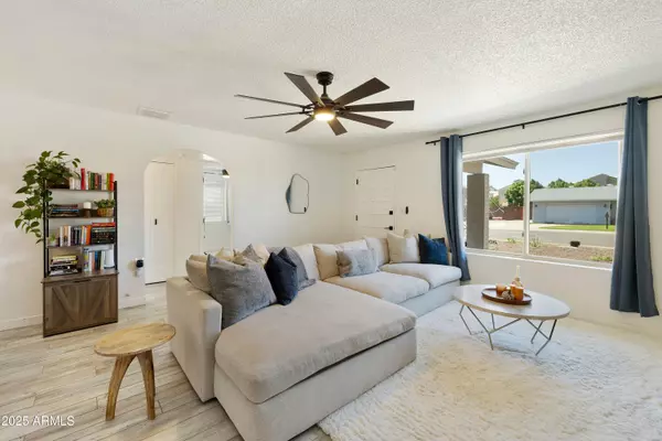 18821 N 17TH Avenue, Phoenix, AZ 85027