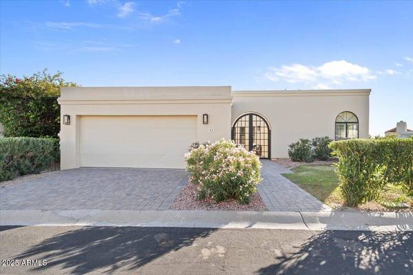 Phoenix, AZ 85018,3800 E LINCOLN Drive #42