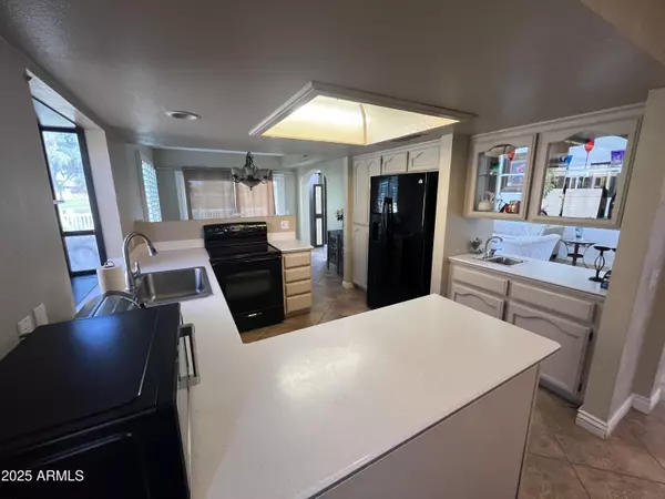 Sun Lakes, AZ 85248,26413 S LAKEMONT Drive