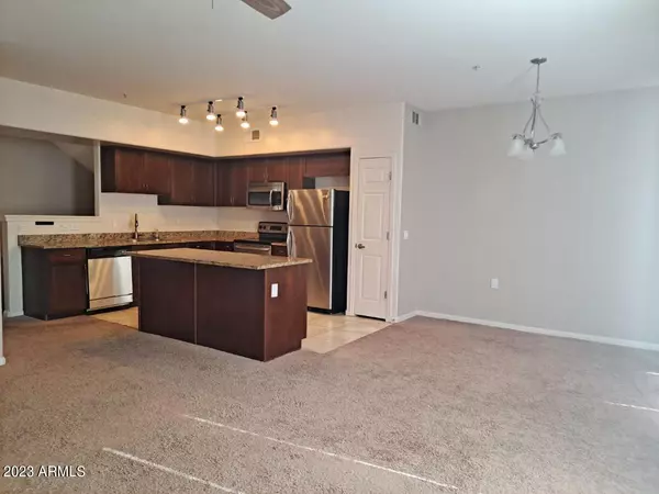 Phoenix, AZ 85022,1920 E BELL Road #1114