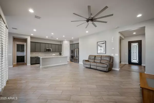 Mesa, AZ 85212,5661 S CROWLEY --