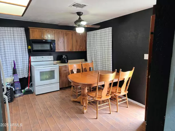 Wickenburg, AZ 85390,687 W NAVAJO Street