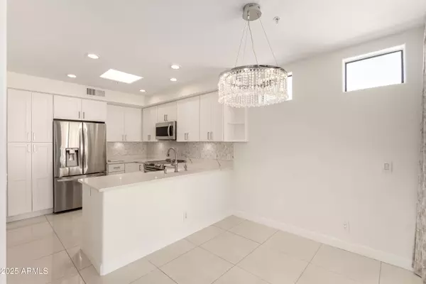 7222 E GAINEY RANCH Road #241, Scottsdale, AZ 85258