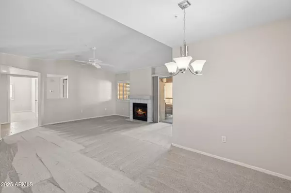 Scottsdale, AZ 85258,9736 N 95TH Street #225