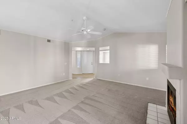 Scottsdale, AZ 85258,9736 N 95TH Street #225