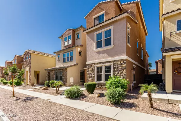 2044 N 77TH Lane, Phoenix, AZ 85035