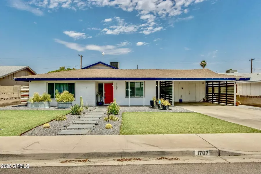 1707 N BRIDALWREATH Street, Tempe, AZ 85288