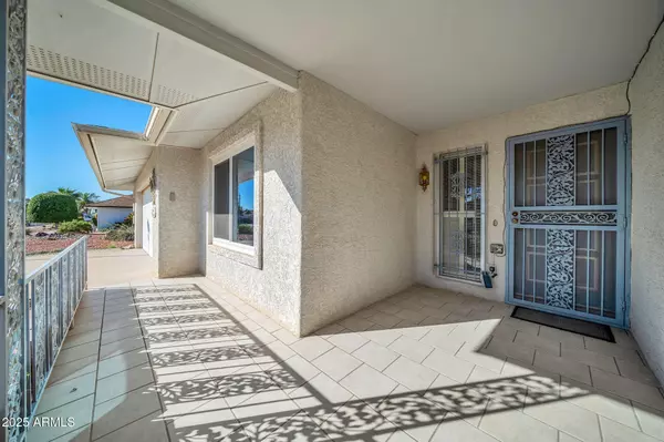 Sun City, AZ 85373,20018 N Lakeforest Drive