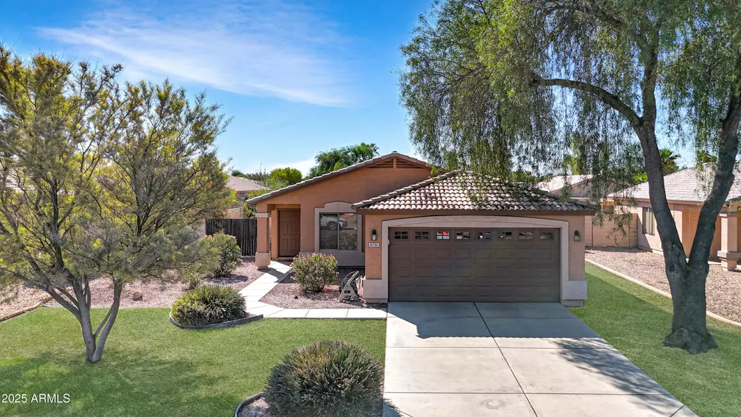 8751 W ROYAL PALM Road, Peoria, AZ 85345