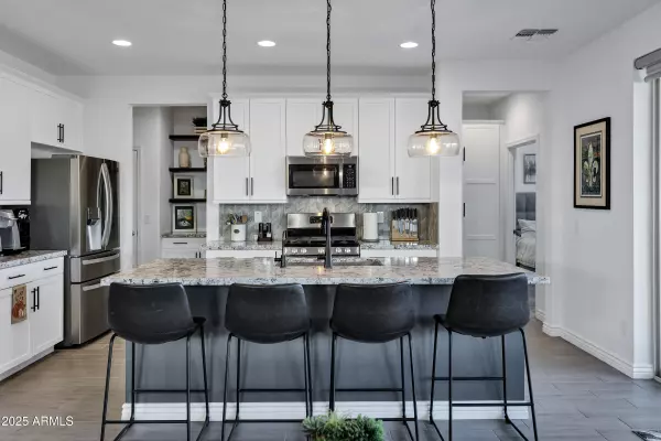 Queen Creek, AZ 85140,1456 W Camina Plata --