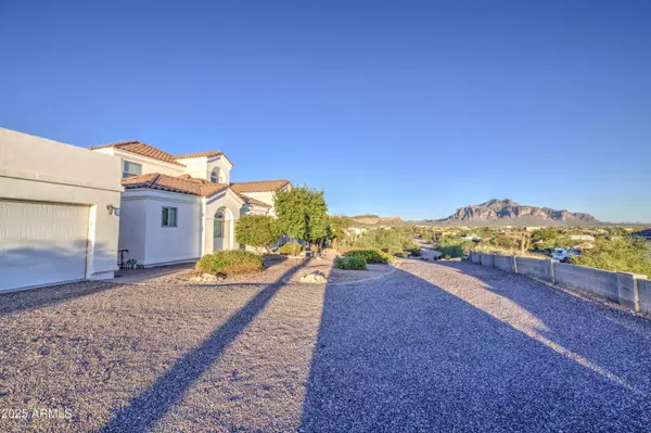 Apache Junction, AZ 85119,5238 N EXPLORER Road