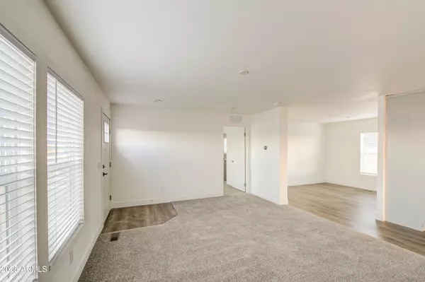 Tonopah, AZ 85354,34477 W SOUTH MOUNTAIN Avenue