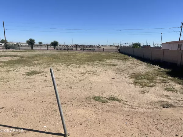 El Mirage, AZ 85335,14009 N EL FRIO Street #13