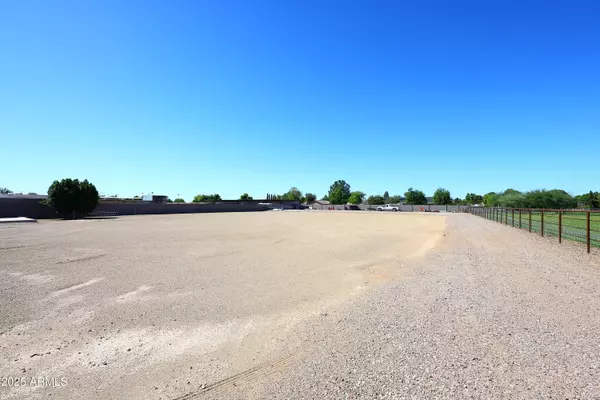 Gilbert, AZ 85295,1810 S LINDSAY Road