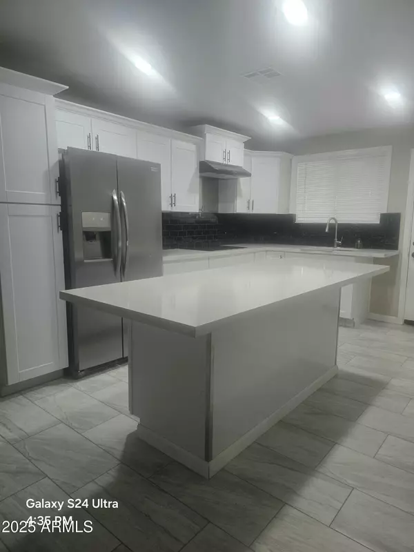 Phoenix, AZ 85019,3724 W Verde Lane