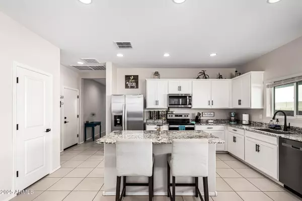 Tolleson, AZ 85353,4811 S 103RD Drive