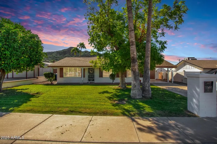 1517 E Carol Avenue, Phoenix, AZ 85020