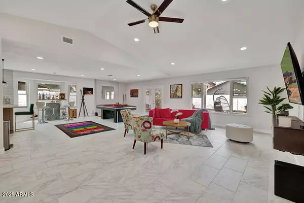 Scottsdale, AZ 85254,6216 E GREENWAY Lane