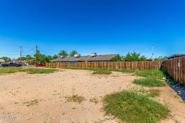 5236 W GLENN Drive #9, Glendale, AZ 85301