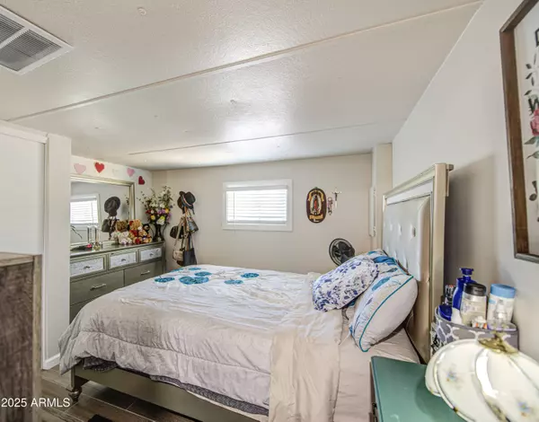 Phoenix, AZ 85022,1304 E Bell Road #43