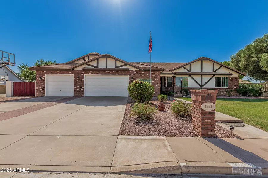 1443 E LELAND Street, Mesa, AZ 85203
