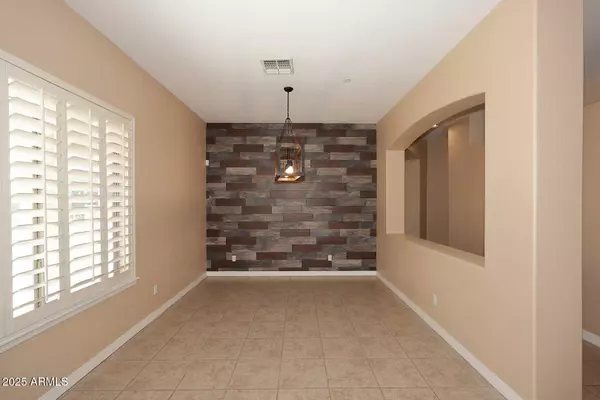 Phoenix, AZ 85024,2007 E TOPEKA Drive