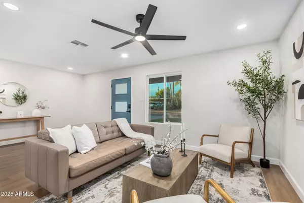 Scottsdale, AZ 85257,6413 E HOLLY Street