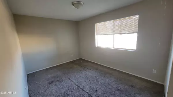 Phoenix, AZ 85035,7135 W CAMBRIDGE Avenue