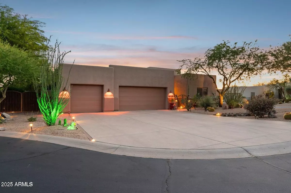 Scottsdale, AZ 85262,11299 E GREYTHORN Drive