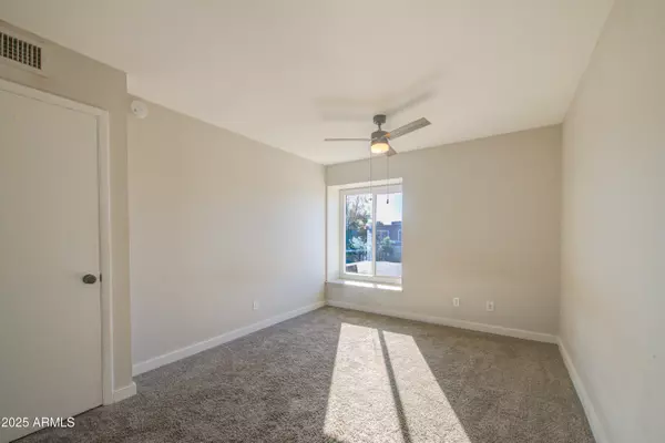 Phoenix, AZ 85051,8213 N 33RD Lane