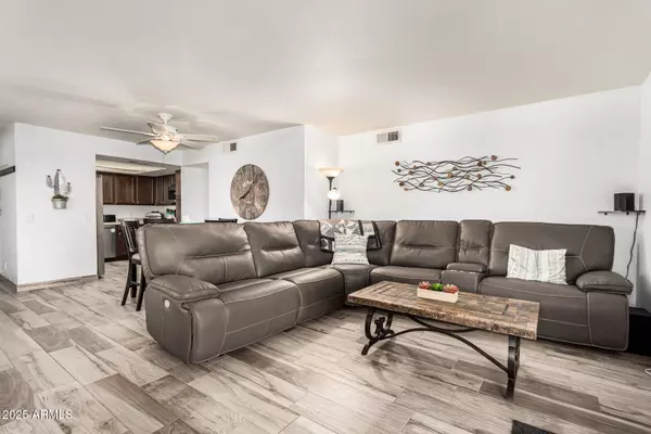 Scottsdale, AZ 85258,8700 E MOUNTAIN VIEW Road #1014