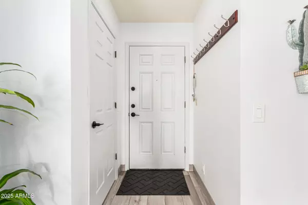 Scottsdale, AZ 85258,8700 E MOUNTAIN VIEW Road #1014