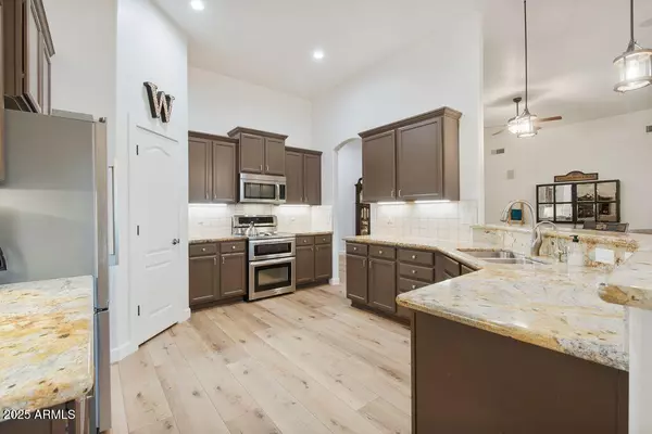 Phoenix, AZ 85086,1016 E DESERT HILLS ESTATE Drive