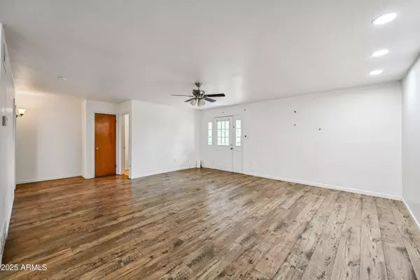 Mesa, AZ 85201,430 W 3RD Street #12